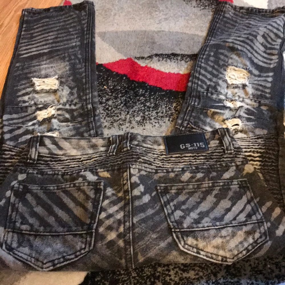 Black Rip Designer Jeans. - Picture 4 of 4